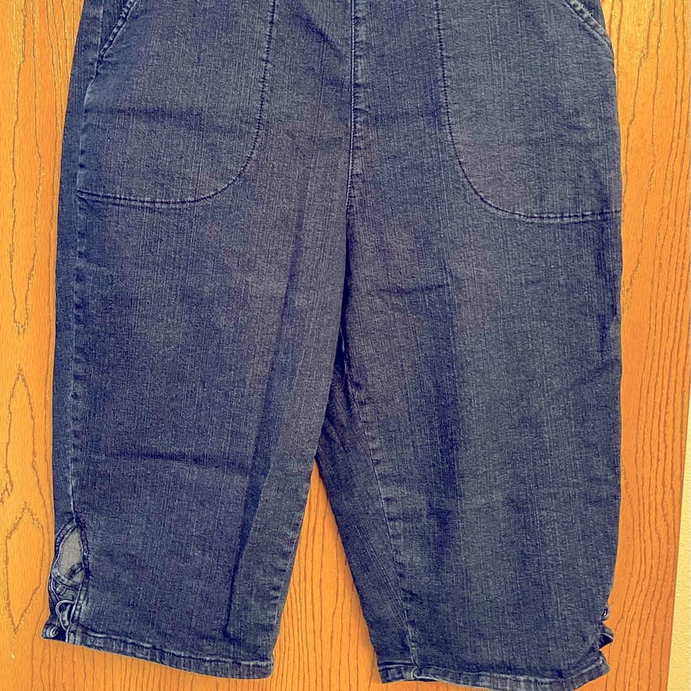 Ladies Capri’s